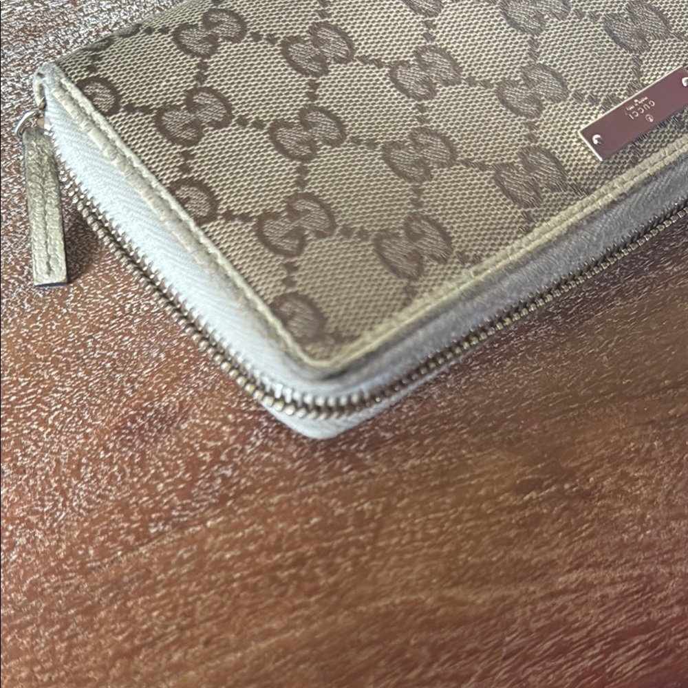 Gucci GG Emblem Brown Zip-Around Wallet - Picture 9 of 16